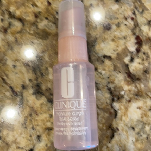 Clinique minis - Picture 2 of 3